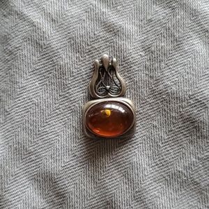 💙❤🧡Sterling & Baltic Amber Filigree Pendant